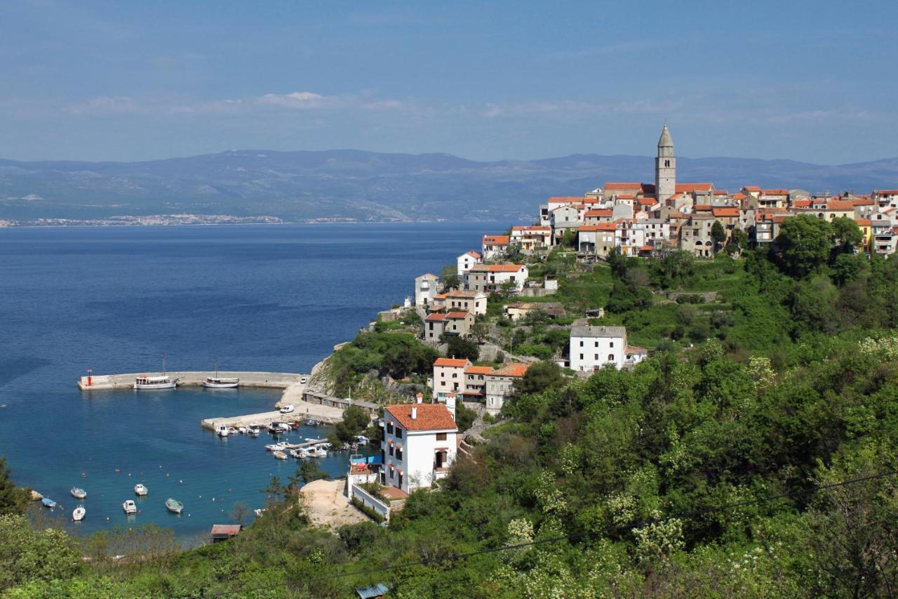 Double Room Vrbnik 5301B Exterior foto